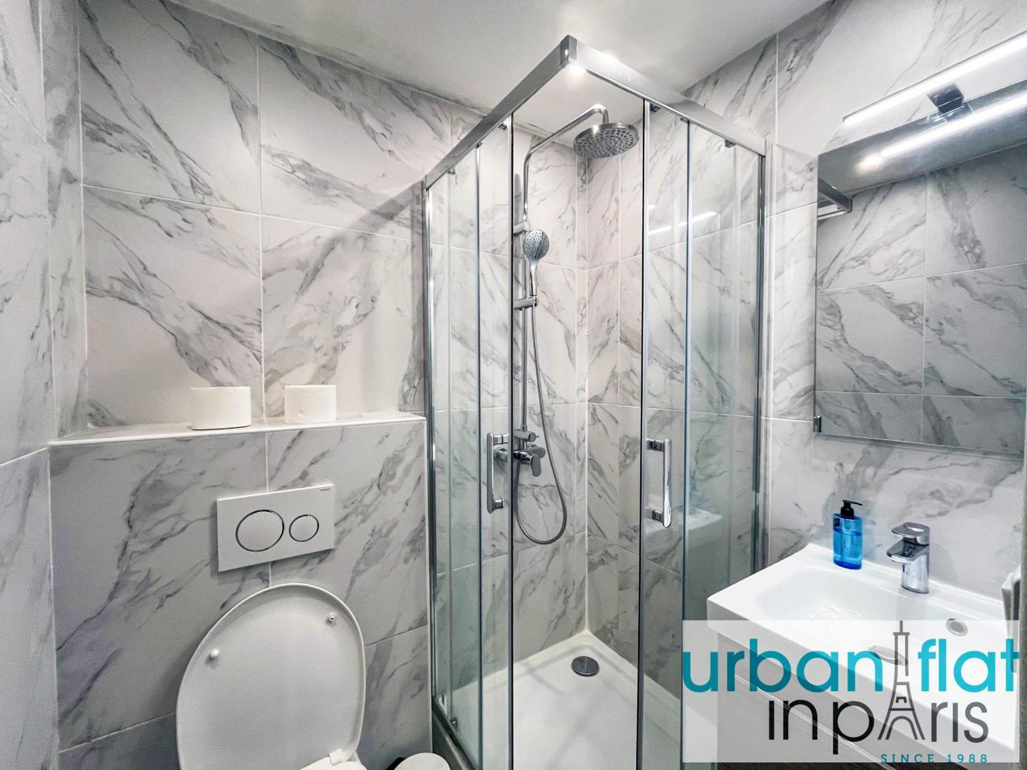 Urban Flat 31 - Lovely Triplex In * Parigi