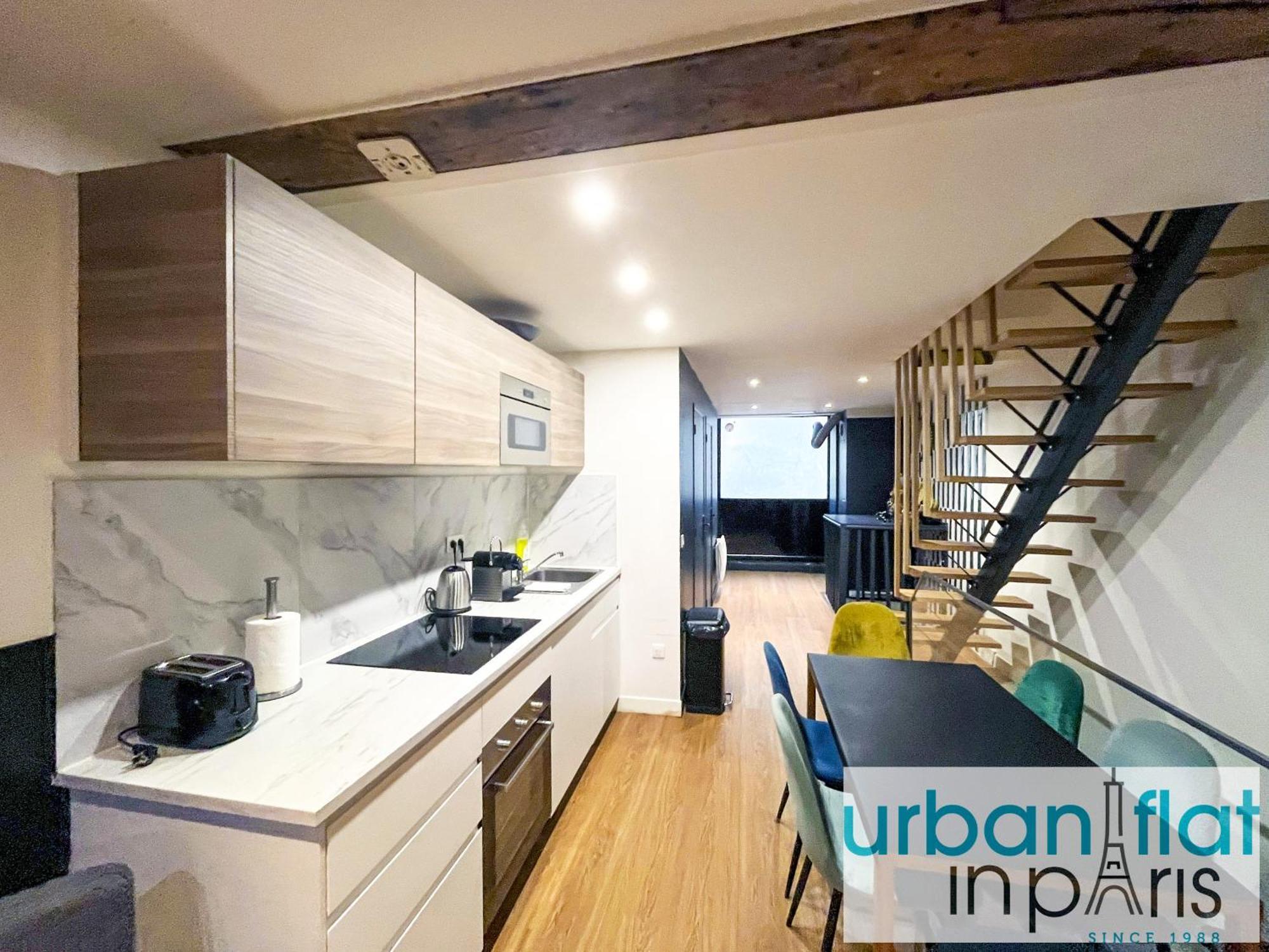 Urban Flat 31 - Lovely Triplex In